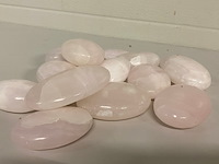 Ca. 16x manganocalciet handsteen - afbeelding 2 van  4