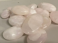 Ca. 16x manganocalciet handsteen - afbeelding 3 van  4