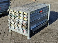 Ca. 16x o-roostervloer, layher, allround |140x32 cm, in transportbok