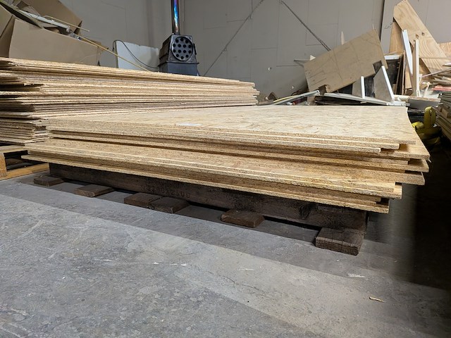 Ca. 16x osb plaat, osb 3 se - afbeelding 2 van  6