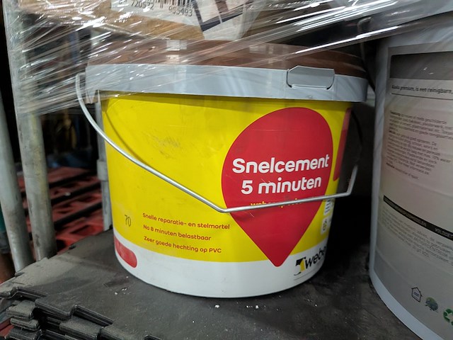 Ca. 16x rolcontainer gevuld met diverse kantoor en magazijn goederen - afbeelding 7 van  51