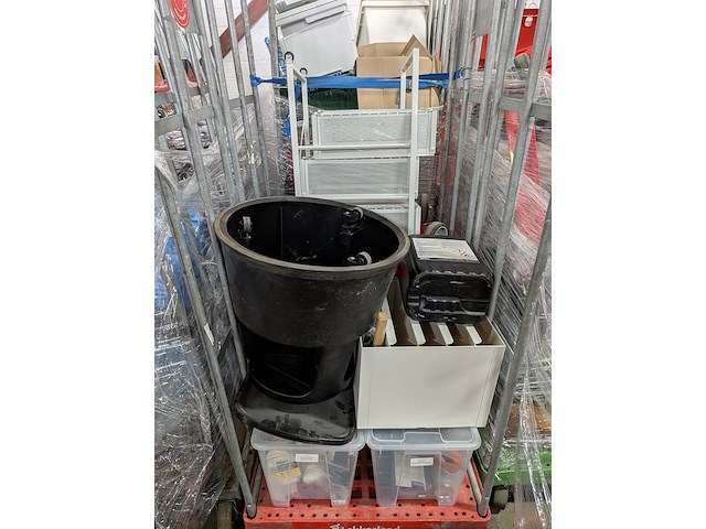 Ca. 16x rolcontainer gevuld met diverse kantoor en magazijn goederen - afbeelding 9 van  51