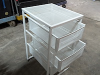 Ca. 16x rolcontainer gevuld met diverse kantoor en magazijn goederen - afbeelding 11 van  51