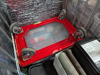 Ca. 16x rolcontainer gevuld met diverse kantoor en magazijn goederen - afbeelding 13 van  51