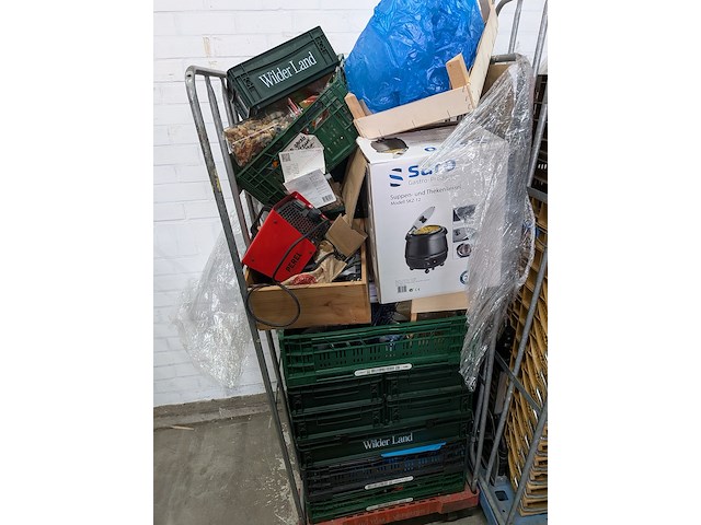 Ca. 16x rolcontainer gevuld met diverse kantoor en magazijn goederen - afbeelding 28 van  51