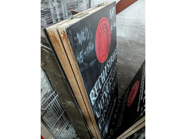 Ca. 16x rolcontainer gevuld met diverse kantoor en magazijn goederen - afbeelding 39 van  51