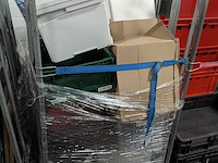 Ca. 16x rolcontainer gevuld met diverse kantoor en magazijn goederen - afbeelding 41 van  51