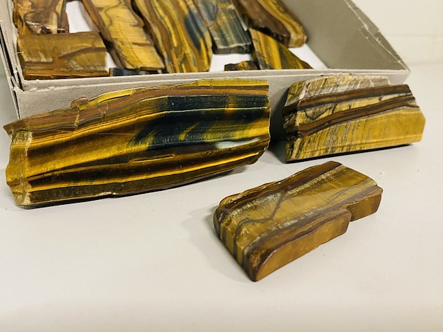 Ca. 16x tijgeroog/valkenoog gepolijste plakken - afbeelding 2 van  5