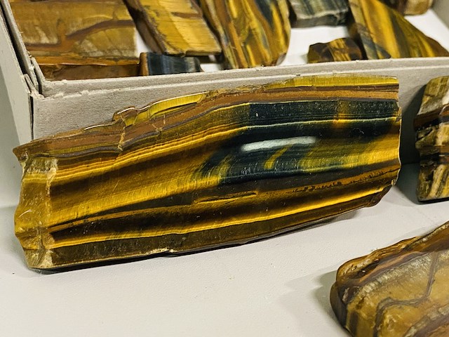 Ca. 16x tijgeroog/valkenoog gepolijste plakken - afbeelding 3 van  5