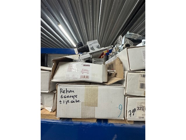 Ca. 16x vloerverwarmingsverdeler - afbeelding 7 van  9