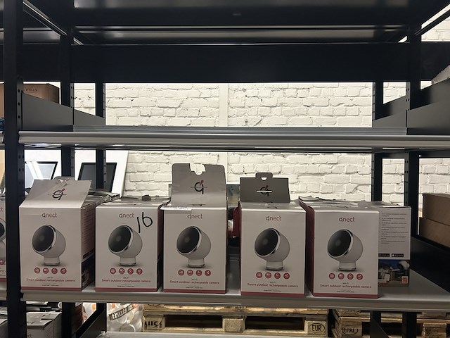 Ca. 16x wi-fi outdoor camera qnect - afbeelding 1 van  4