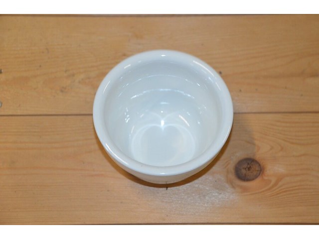 Ca. 1752 wit porseleinen soup bowls of sauspotjes - afbeelding 6 van  7