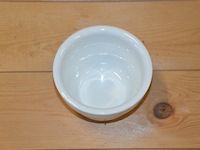 Ca. 1752 wit porseleinen soup bowls of sauspotjes - afbeelding 6 van  7