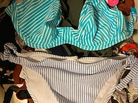 Ca. 175x badmode, bikinibroekjes en -topjes, cyell, hunkemoller, elomi etc. - afbeelding 2 van  2