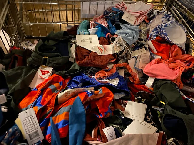 Ca. 175x badmode, bikinibroekjes en -topjes, cyell, triumph, beachlife - afbeelding 3 van  3