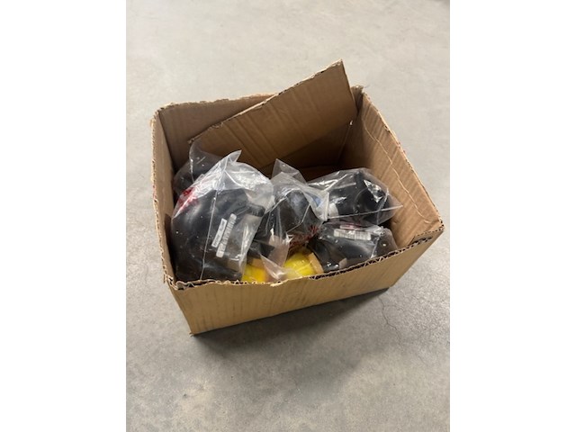 Ca. 175x elektrolaskoppeling, plasson - afbeelding 10 van  19