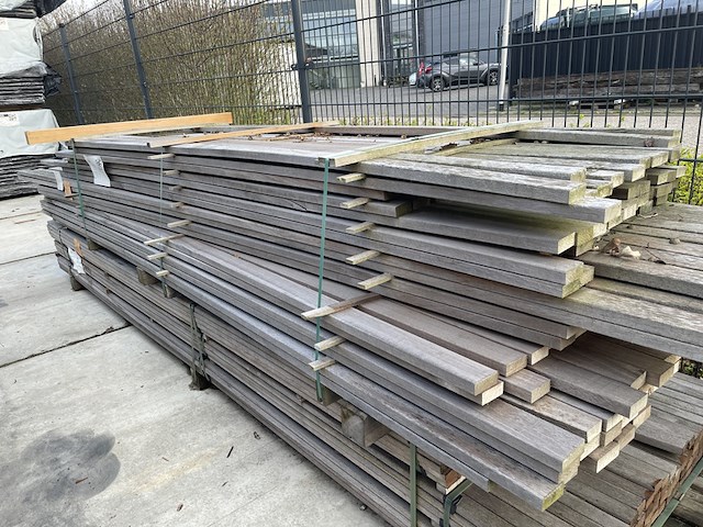 Ca. 177x guyana teak planken geschaafd, 25x70mm, lengte 245-430cm - afbeelding 2 van  3