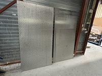 Ca. 17x aluminium traanplaat - afbeelding 1 van  3