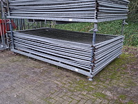 Ca. 17x bouwhek in transportbok, o.a. heras - afbeelding 1 van  8