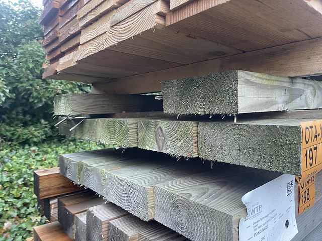 Ca. 17x douglas balken fijnbezaagd, 75x200mm, lengte 400cm - afbeelding 3 van  3