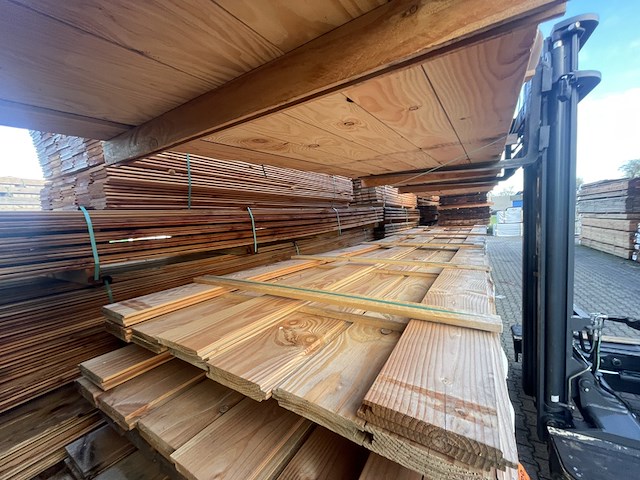 Ca. 17x douglas wisselsponning, 18x190mm, lengte 500cm - afbeelding 1 van  3