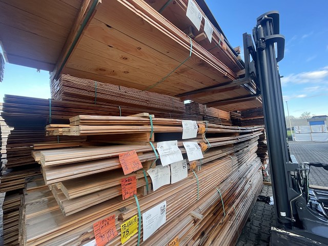 Ca. 17x douglas wisselsponning, 18x190mm, lengte 500cm - afbeelding 2 van  3