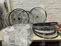 Ca. 17x fiets velg, w.o. bontrager, mavic - afbeelding 1 van  12