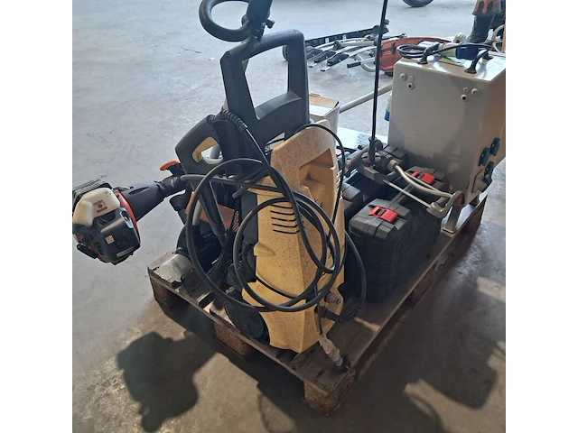 Ca. 17x gereedschap – diverse machines en toebehoren - afbeelding 4 van  49
