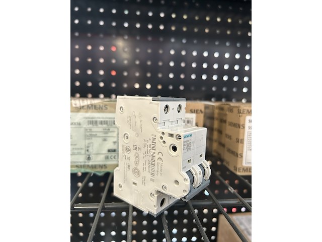 Ca. 17x installatiemateriaal, siemens - afbeelding 1 van  6