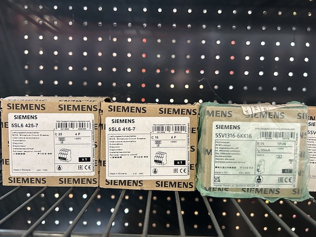 Ca. 17x installatiemateriaal, siemens - afbeelding 6 van  6