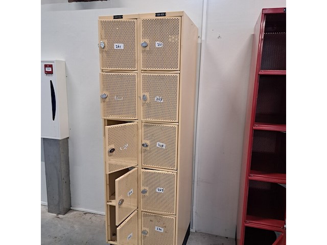 Ca. 17x (locatie deventer) lockerkast, rood en beige - afbeelding 6 van  7