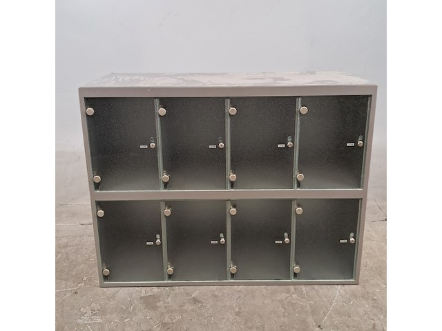 Ca. 17x lockerkast met glazen deuren - afbeelding 1 van  11