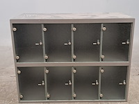 Ca. 17x lockerkast met glazen deuren