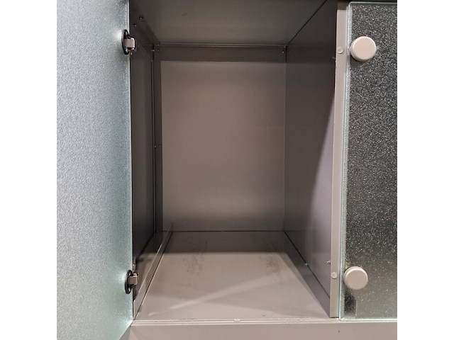 Ca. 17x lockerkast met glazen deuren - afbeelding 4 van  11