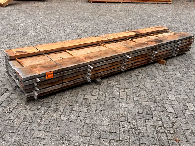 Ca. 17x mora hardhouten balken fijnbezaagd, 50x300mm, lengte 400cm - afbeelding 2 van  3