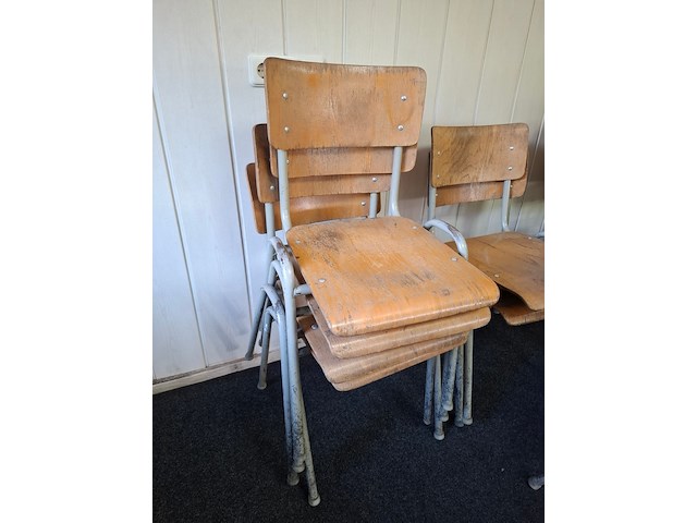 Ca. 17x nostalgische schoolstoel - afbeelding 2 van  5