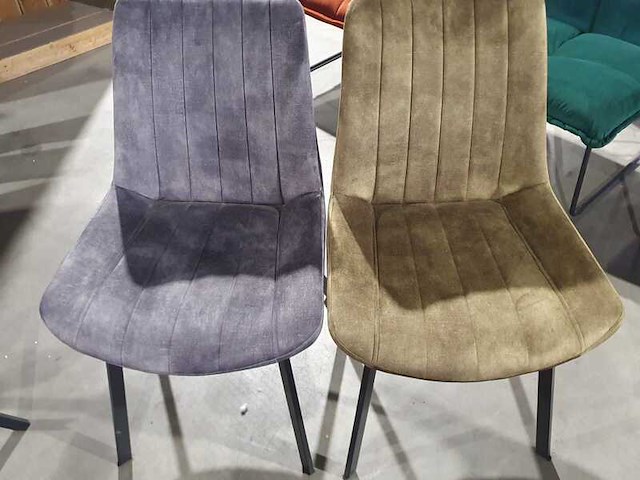 Ca. 17x stoelen – diverse modellen & kleuren, labelwise, 2024 - afbeelding 10 van  10