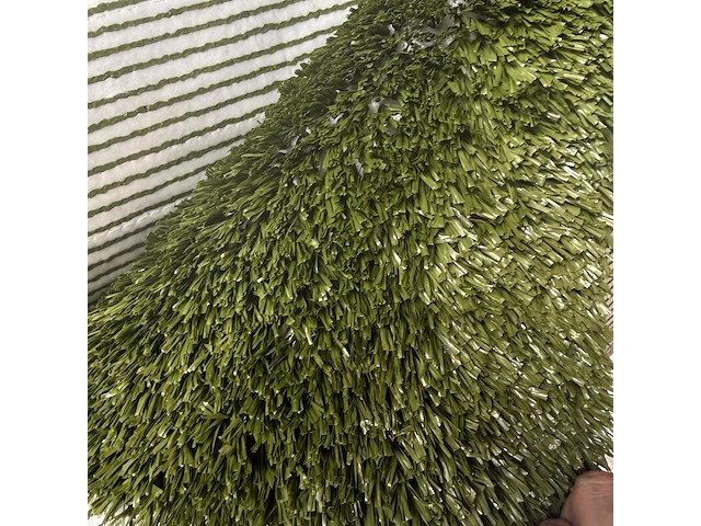 Ca. 180m2 kunstgras, 24 mm hoog, groen - afbeelding 3 van  3