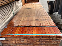 Ca. 180x angelim pedra regels geschaafd, 35x50mm, lengte 305cm
