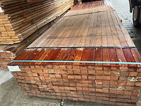 Ca. 180x angelim pedra regels geschaafd, 35x50mm, lengte 305cm - afbeelding 1 van  3