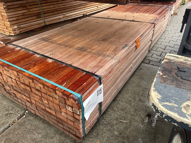 Ca. 180x angelim pedra regels geschaafd, 35x50mm, lengte 305cm - afbeelding 2 van  3