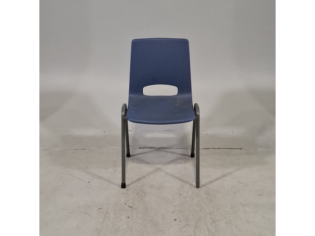 Ca. 180x kantinestoel - afbeelding 1 van  8