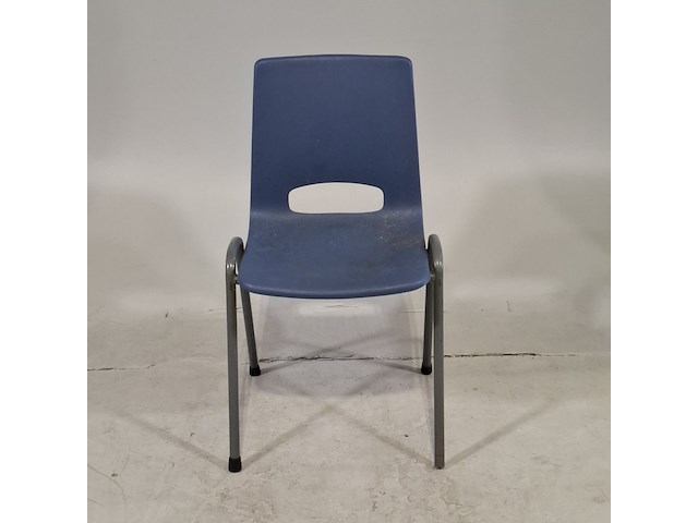 Ca. 180x kantinestoel - afbeelding 1 van  6