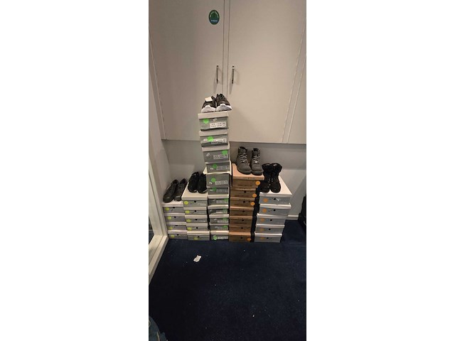 Ca. 183x schoenen, super cracks & fabulous.fabs - afbeelding 2 van  9