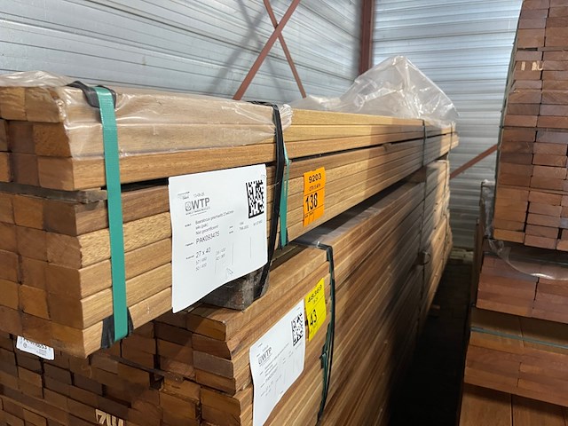 Ca. 184x guyana teak latten geschaafd, 27x40mm, lengte 42/365cm, 35/430cm, 50/400cm, 57/460cm - afbeelding 2 van  3