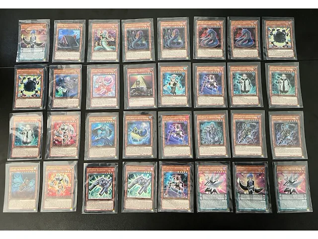 Ca. 185x glimmende yu-gi-oh!-kaarten - afbeelding 9 van  22