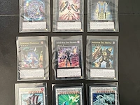 Ca. 185x glimmende yu-gi-oh!-kaarten