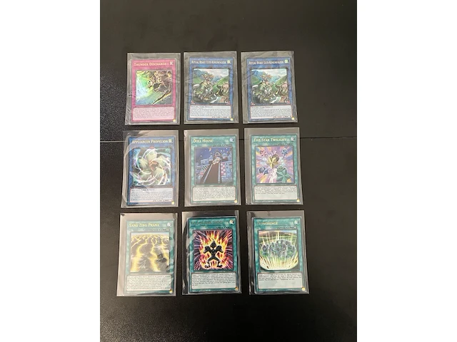 Ca. 185x glimmende yu-gi-oh!-kaarten - afbeelding 22 van  22