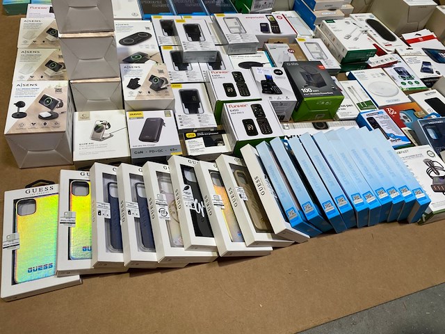 Ca. 186x powerbanks en telefoonhoesjes, guess, vention liquid - afbeelding 2 van  10