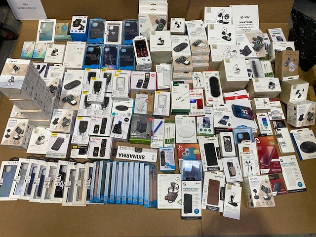 Ca. 186x powerbanks en telefoonhoesjes, guess, vention liquid - afbeelding 1 van  10
